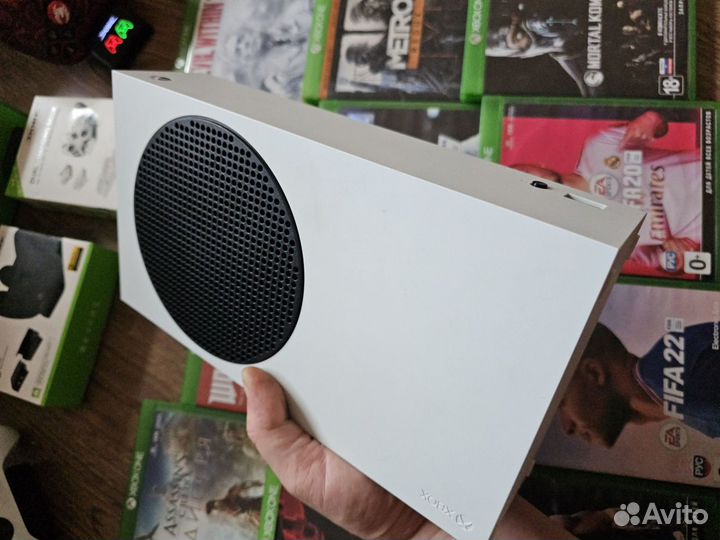 Xbox Series S 512Gb+GamePass 4 Месяца+Док станция