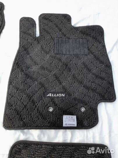 Продам ковры в солон toyota allion 260