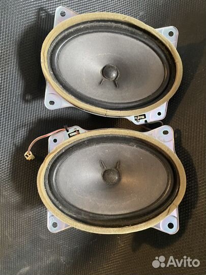 Задние колонки Тойота Камри Acv40