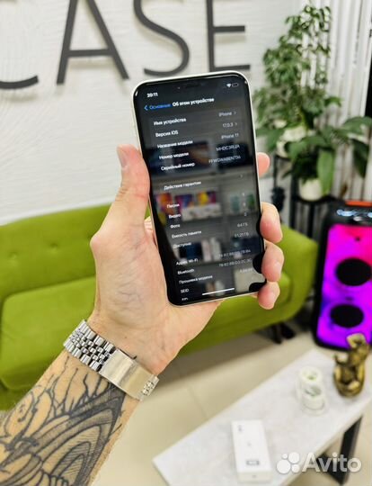 iPhone 11, 64 ГБ