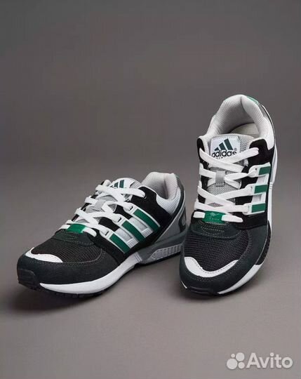 Кроссовки новые adidas