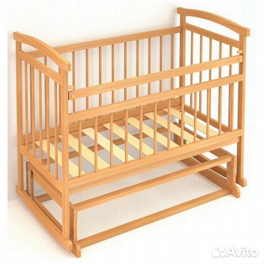 Детская кроватка с маятником и матрасом