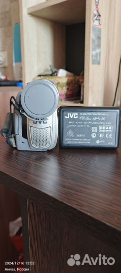 Видеокамера кассетная JVC