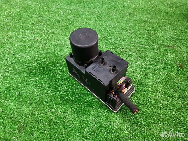 Компрессор центрального замка Ауди