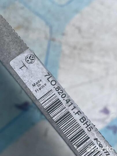 Радиатор кондиционера 7L0820411F