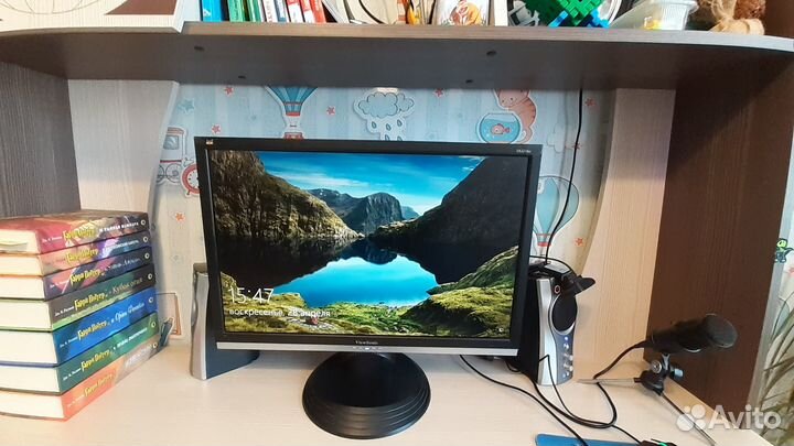 Монитор 22 дюйма