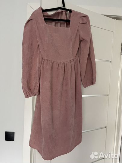 Платье женское велюровое 42