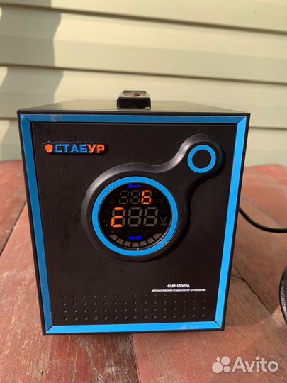 Стабилизатор напряжения