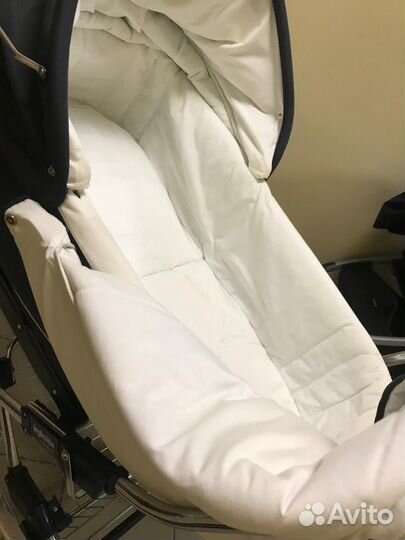 Коляска Inglesina Vittoria на шасси comfort