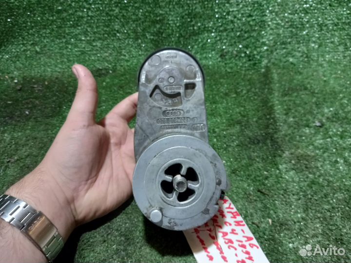 Ролики натяжения ремня на Audi A6 C4