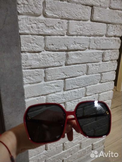 Солнцезащитные очки женские брендовые