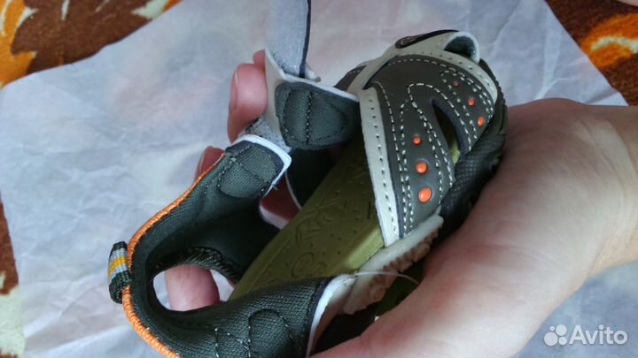 Босоножки детские 19 размер новые