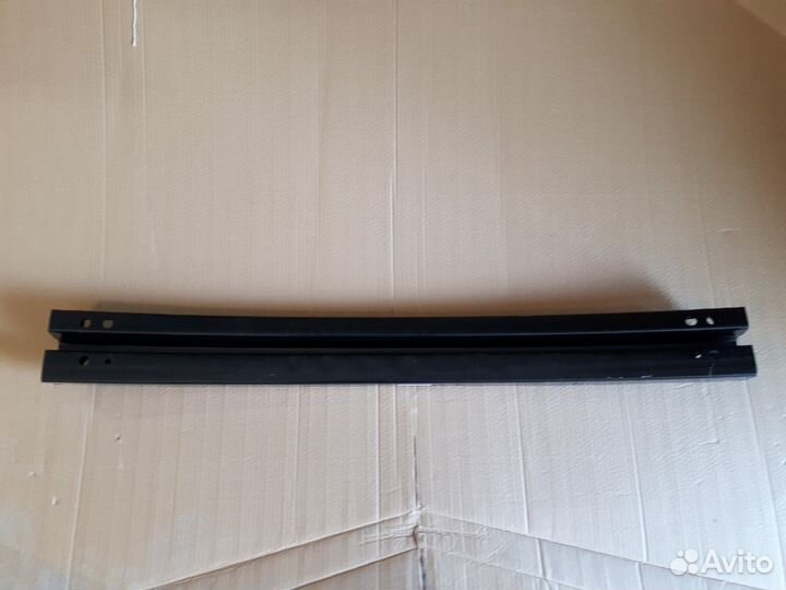 Усилитель бампера переднего Тойота Камри 70 2018