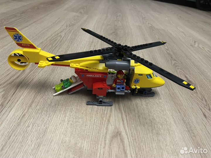 Lego City 60179 Вертолет Скорой помощи