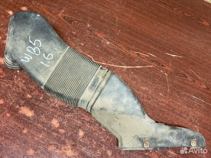 Патрубок воздуховода фолькваген пассат б5