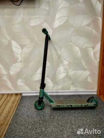 Трюковой самокат в хорошем состоянии
