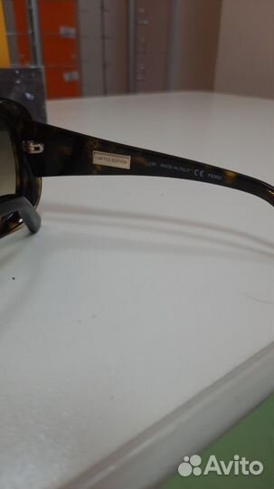Солнцезащитные очки женские брендовые