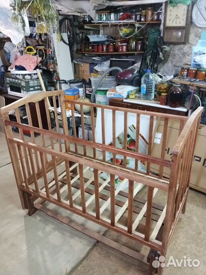 Детская кроватка маятник все целое состояние б/ у
