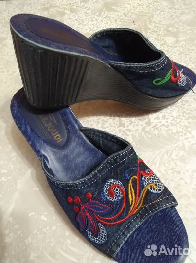 Шлепки на платформе