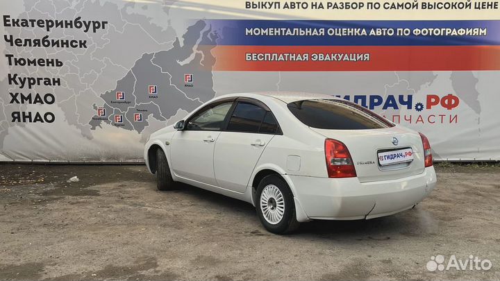 Фонарь задний (стоп сигнал) Nissan Primera (P12) 26590-AU000