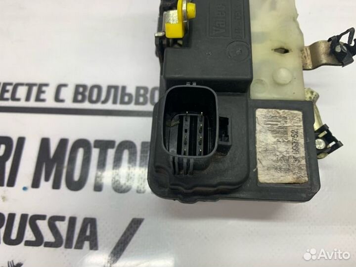 Замок передней правой двери Volvo S60 V70 XC90 -09