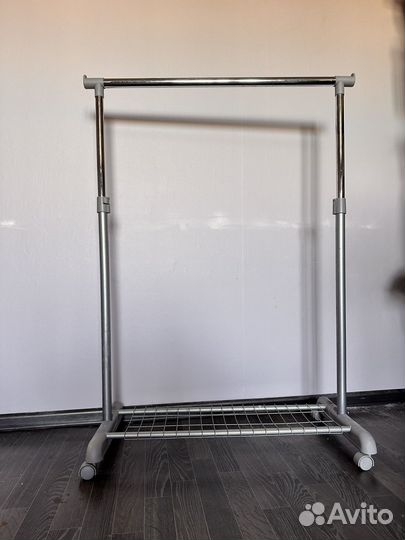 Вешалка напольная