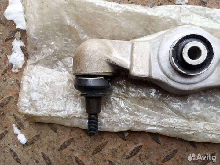 На ауди или Фольксваген рычаг