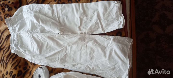 Футбольные бутсы и кимано