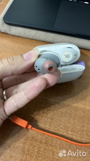 Бронь Беспроводные наушники jbl