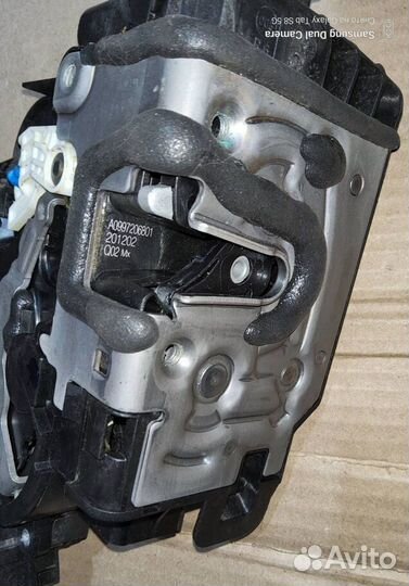 Замок двери передней правой Mercedes C-class