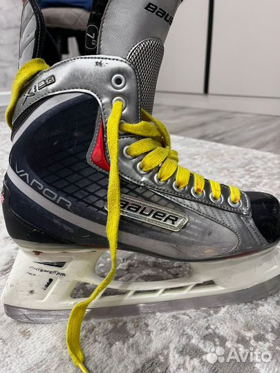 Хоккейные коньки bauer