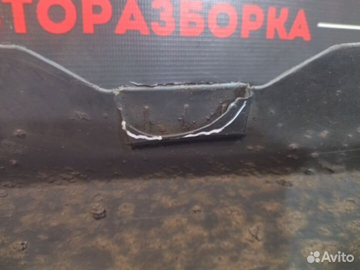 Подкрылок передний правый Ford Focus 1