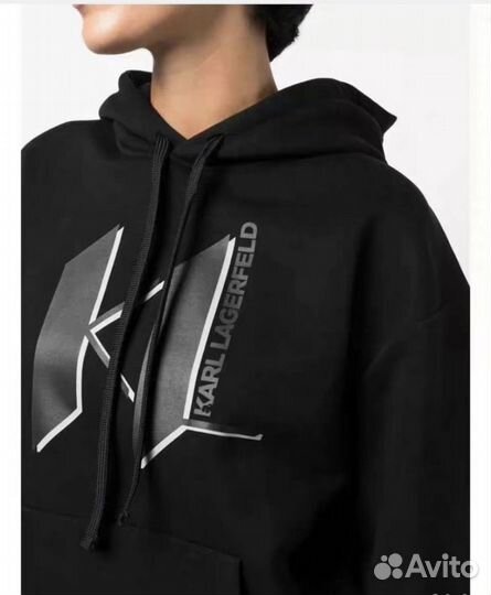 Спортивный костюм женский