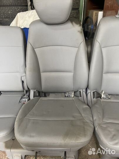 Сиденья Hyndai grand starex 3-й ряд