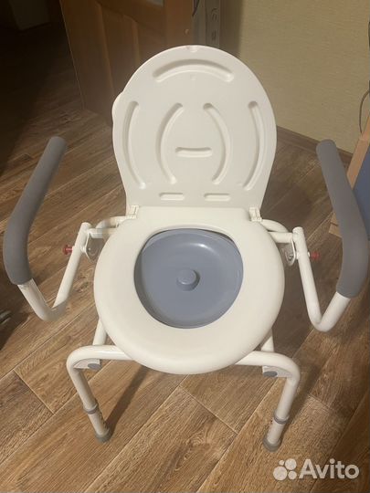 Санитарный стул