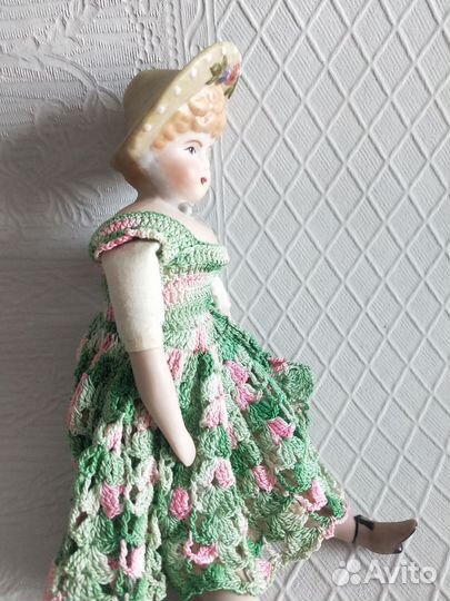 Кукла фарфоровая коллекционная