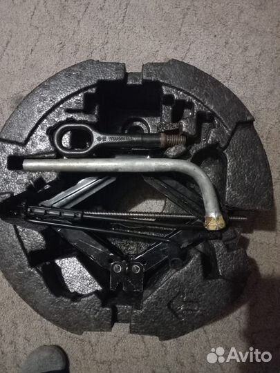 Ш татный набор инструментов для автомобиля