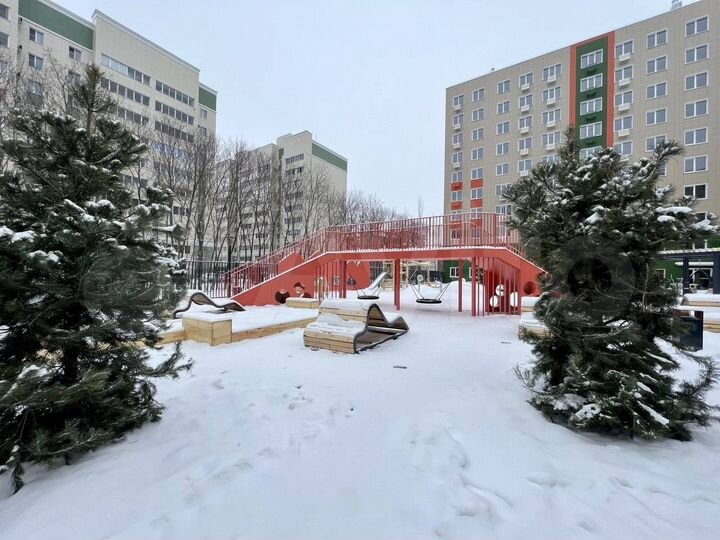 3-к. квартира, 82 м², 1/10 эт.