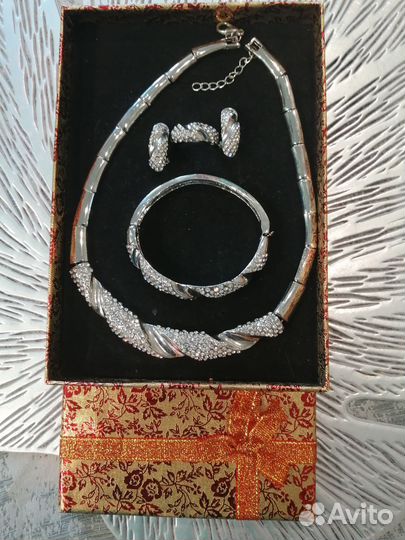 Бижутерия набор комплект