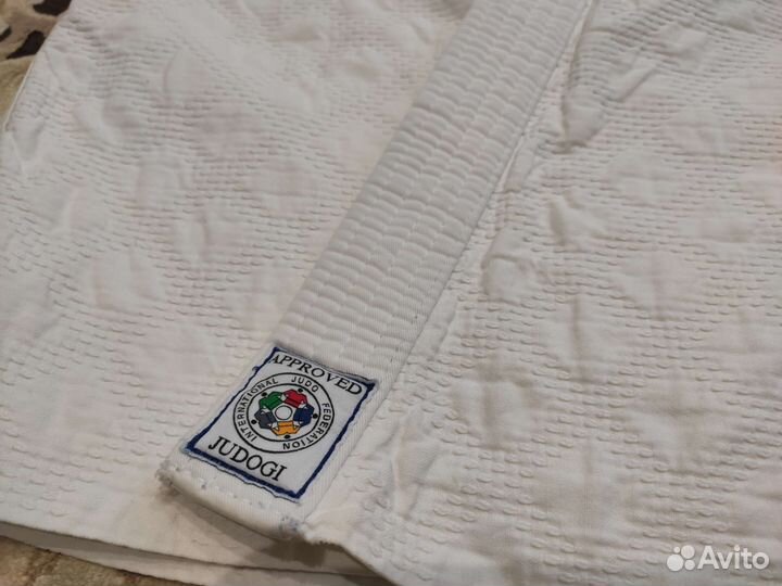 Кимоно для дзюдо Mizuno лицензия IJF (куртка)