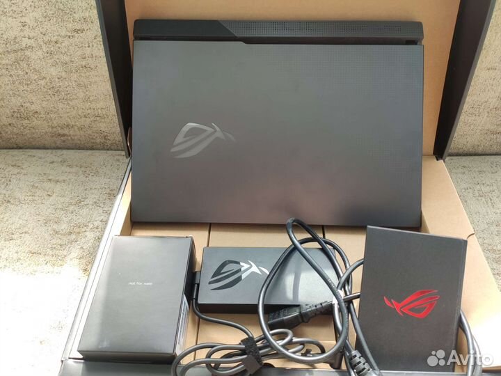Asus ROG Strix G17 G713-K4228