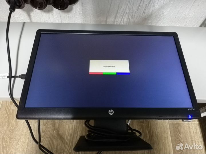 Широкоформатный монитор HP W2072a 20дюймов