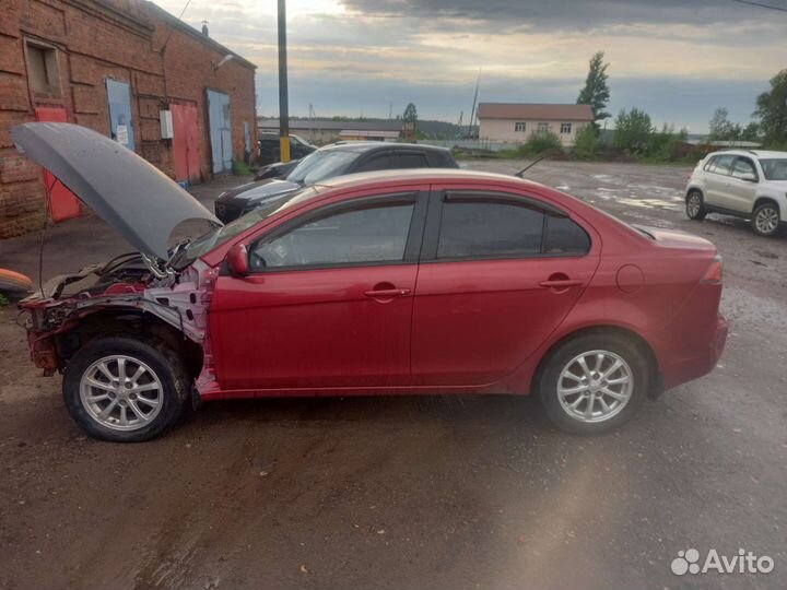 Mitsubishi Lancer 1.5 МТ, 2011, битый, 126 651 км