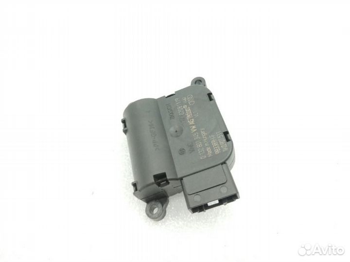 Моторчик заслонки отопителя Skoda Octavia A5 1.8