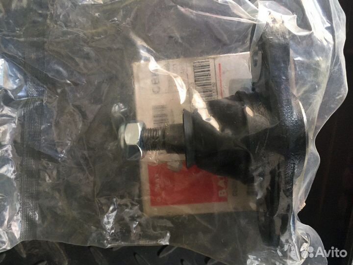 Шаровая опора, ступица