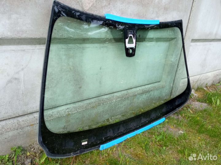 Лобовое стекло BMW X6 F16