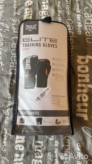 Боксерские перчатки everlast 10 oz