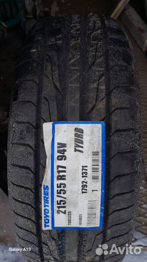 Toyo TYDRB 215/55 R17