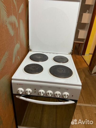 Электроплита с духовкой бу