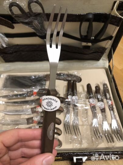 Blumhaus 1969. Набор ножей (для барбекю, пикника)